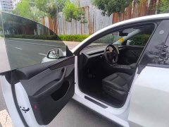 Tesla Model Y Rear-Wheel Drive - ფოტო 8