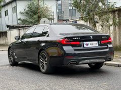 BMW 5 Series 525Li M Sport Package - ფოტო 4