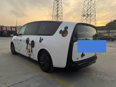 Li Auto Li Xiang MEGA Ultra - ფოტო 4