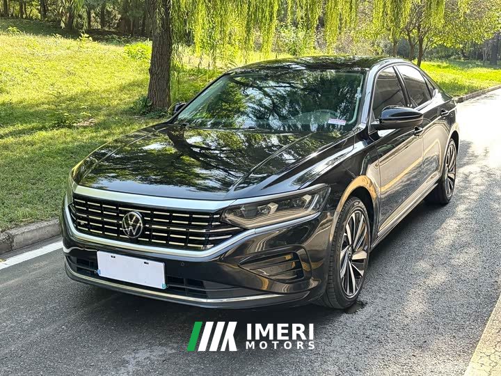 Volkswagen Passat 330TSI Elite - ავტომობილი ჩინეთიდან
