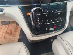 Buick GL8 Land Executive Cabin 652T Luxury - ფოტო 15