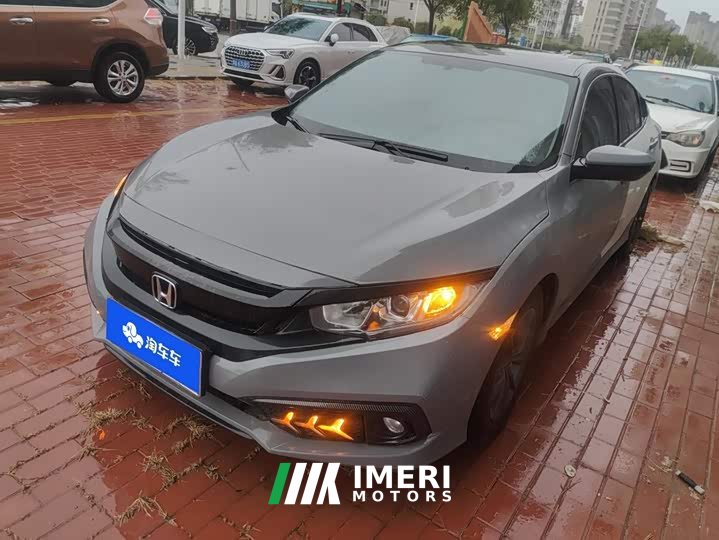 Honda Civic 220TURBO CVT Sport Edition National VI
