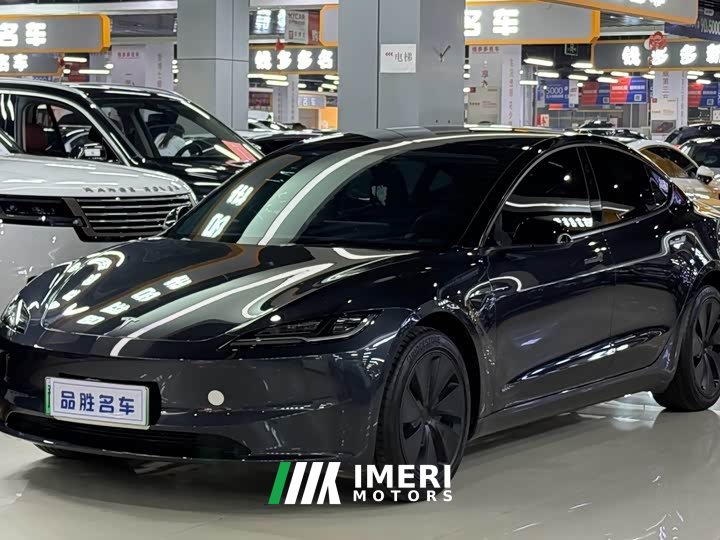 Tesla Model 3 Rear-Wheel Drive - автомобиль из Китая