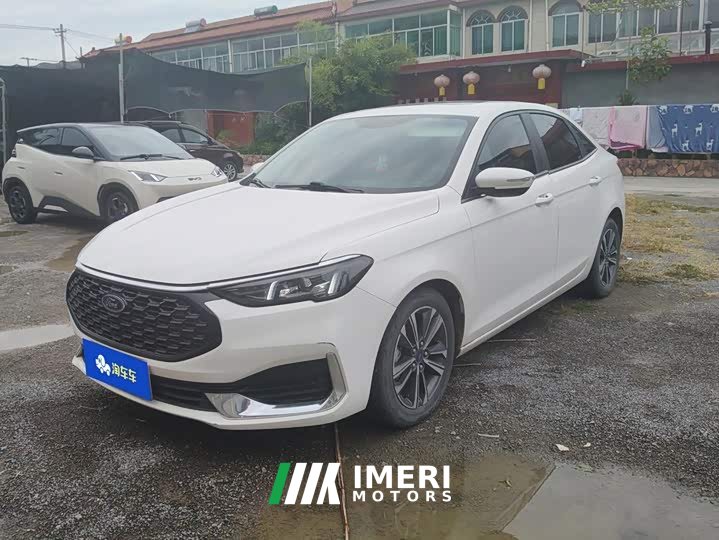 Ford Fiesta 1.5L Automatic Diamond Edition - ავტომობილი ჩინეთიდან