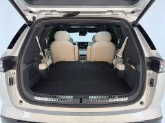BYD eπ008 Six-seat Extended Range Family Comfort Edition - ფოტო 14