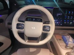 Li Auto i6 Four-Wheel Drive Standard Edition - ფოტო 6