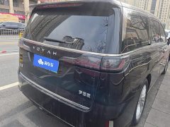 Voyah Dream EV Long Range Deluxe Edition - ფოტო 3