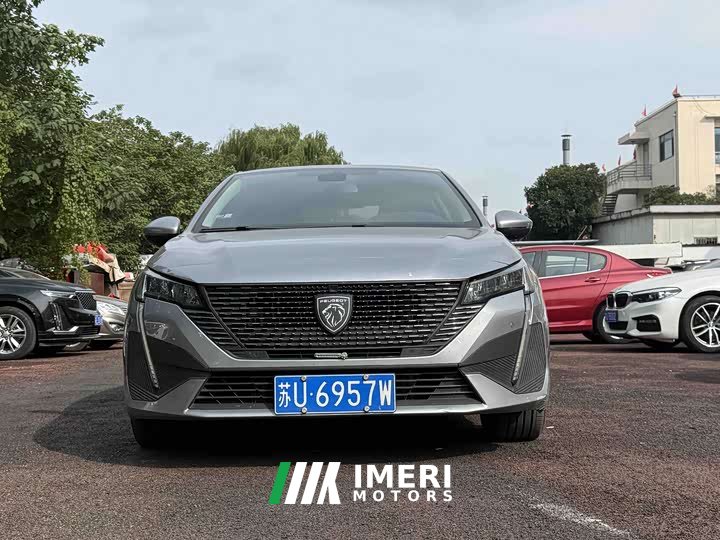 Peugeot 408 1.6T Dream Edition