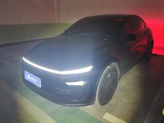 Tesla Model Y Rear-Wheel Drive - ფოტო 1