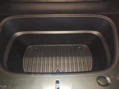 Tesla Model Y Rear-Wheel Drive - ფოტო 10
