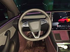Tesla Model Y Rear-Wheel Drive - ფოტო 15