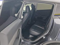 Tesla Model Y Rear-Wheel Drive - ფოტო 11