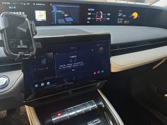 Lincoln Explorer 2.0T AWD Elite - ფოტო 13