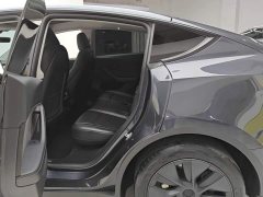 Tesla Model Y Rear-Wheel Drive - ფოტო 11