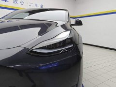 Tesla Model Y Rear-Wheel Drive - ფოტო 5