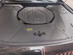 FAW Red Flag H9 2.0T Smart Connected Flagship Comfort Edition - ფოტო 10