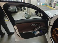 BMW 3 Series 320Li M Sport Package - ფოტო 7