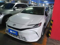 Toyota Camry Hybrid 2.0HE Elite - ფოტო 1