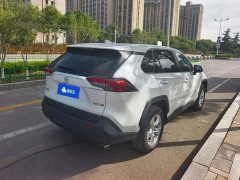 Toyota RAV4 2.0L CVT FWD Urban Edition - ფოტო 3