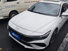Hyundai Elantra 1.5L CVT Luxury - ფოტო 1