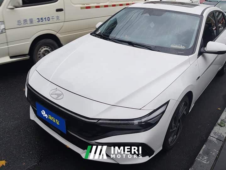 Hyundai Elantra 1.5L CVT Luxury