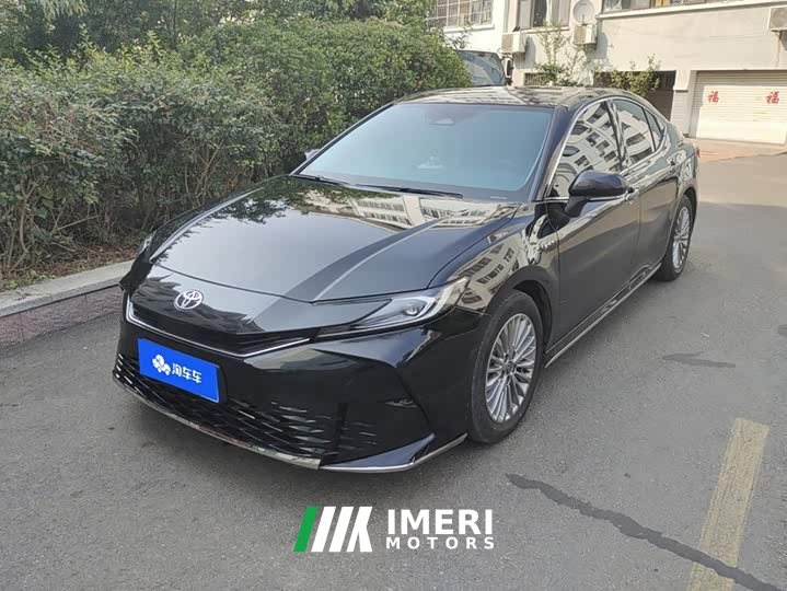 Toyota Camry Hybrid 2.0L HGVP Luxury
