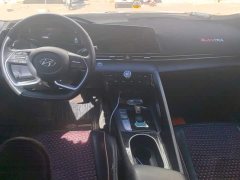 Hyundai Elantra 1.5L CVT GLX Elite - ფოტო 12