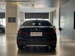 BMW 5 Series 525Li M Sport Package - ფოტო 10