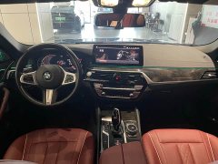 BMW 5 Series 525Li M Sport Package - ფოტო 12
