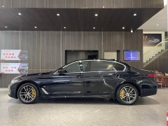 BMW 5 Series 525Li M Sport Package - ფოტო 6