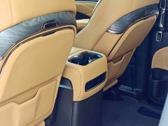Denza D9 DM-i 1050 Premium - ფოტო 16