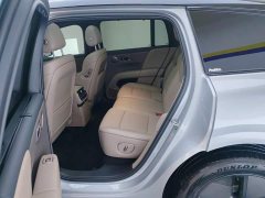 Li Auto i6 Two-Wheel Drive Standard - ფოტო 11