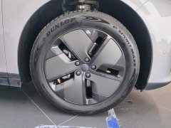 Li Auto i6 Two-Wheel Drive Standard - ფოტო 6