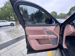 Nio Lerado L90 Max Six-Seater - ფოტო 12