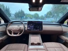 Nio Lerado L90 Max Six-Seater - ფოტო 13