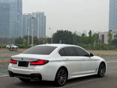 BMW 5 Series 525Li M Sport Package - ფოტო 9