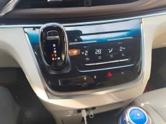 Buick GL8 Land Business Class 652T Luxury - ფოტო 16