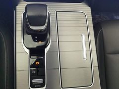 FAW Red Flag HS7 PHEV 2.0T PHEV AWD Flagship Comfort 6-Seater - ფოტო 13