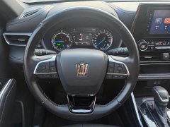 Toyota Crown Venza 2.5L HEV AWD Luxury - ფოტო 13