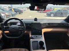 NIO ES8 580KM Signature Edition 7-Seater - ფოტო 9