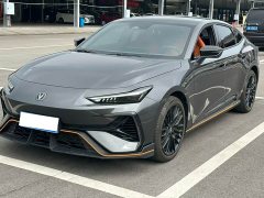 Changan UNI-V Third Generation 1.5T 500Bar Luxury Sport Edition - ფოტო 1