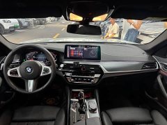BMW 5 Series (Imported) 525i M Sport Package - ფოტო 12