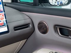 Li Auto i8 Standard Edition - ფოტო 14