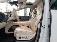 Li Auto i8 Standard Edition - ფოტო 16