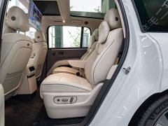 Li Auto i8 Standard Edition - ფოტო 17
