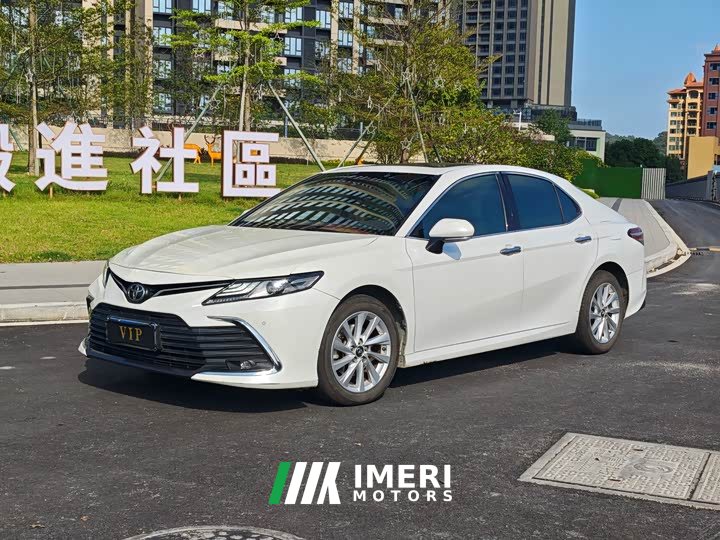 Toyota Camry 2.0G Luxury