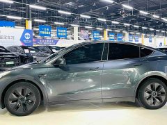 Tesla Model Y Long Range All-Wheel Drive - photo 5