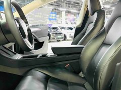Tesla Model Y Long Range All-Wheel Drive - photo 7