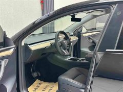 Tesla Model Y Rear-Wheel Drive - photo 9