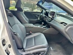 Lexus ES 200 Excellence Edition - ფოტო 8